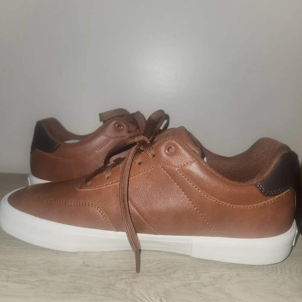 Levis Mens Tan Brown Faux‎ Leather Low Top Sneakers LV705418 Size 10M